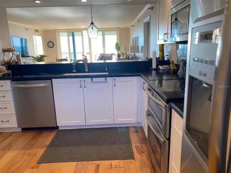 2675 Gulf Of Mexico Drive Longboat Key FL 34228