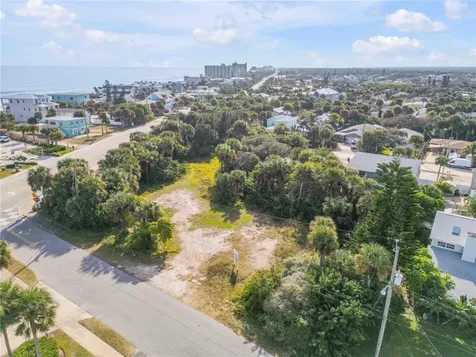 833 Maralyn Avenue New Smyrna Beach FL 32169