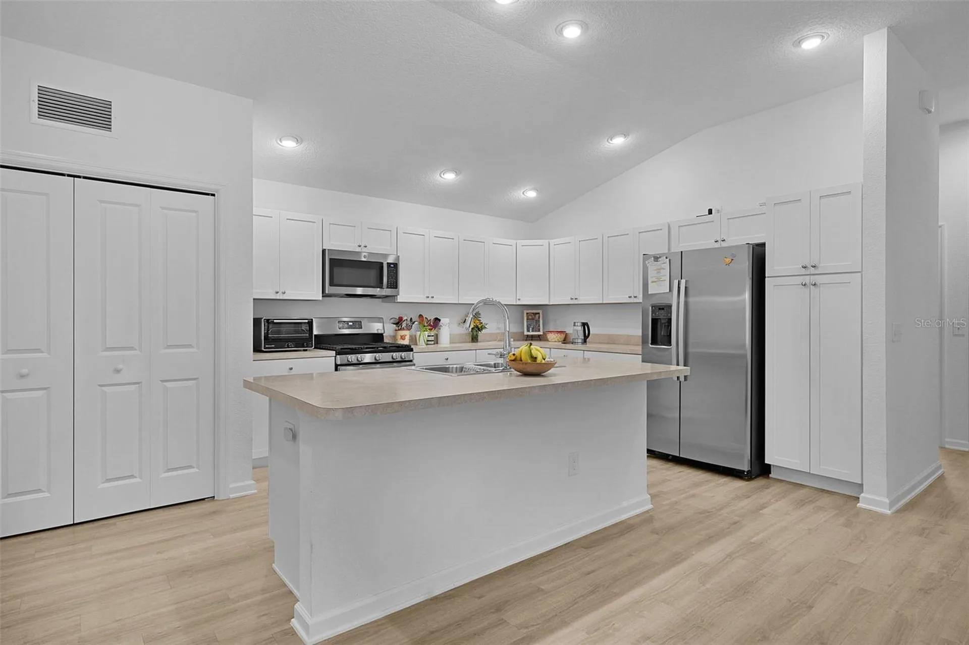 842 Spring Avenue The Villages FL 34762