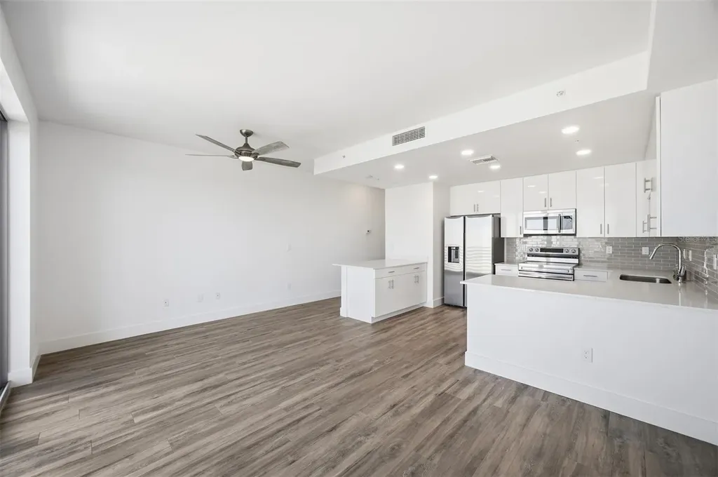 1703 N Tamiami Trail Sarasota FL 34234