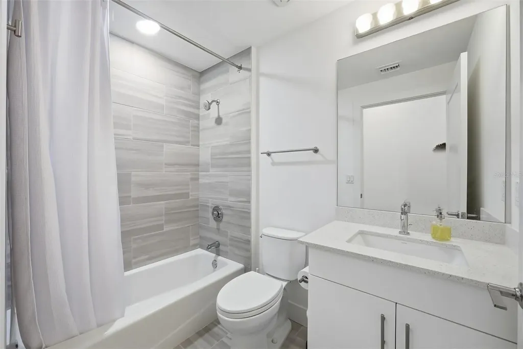 1703 N Tamiami Trail Sarasota FL 34234