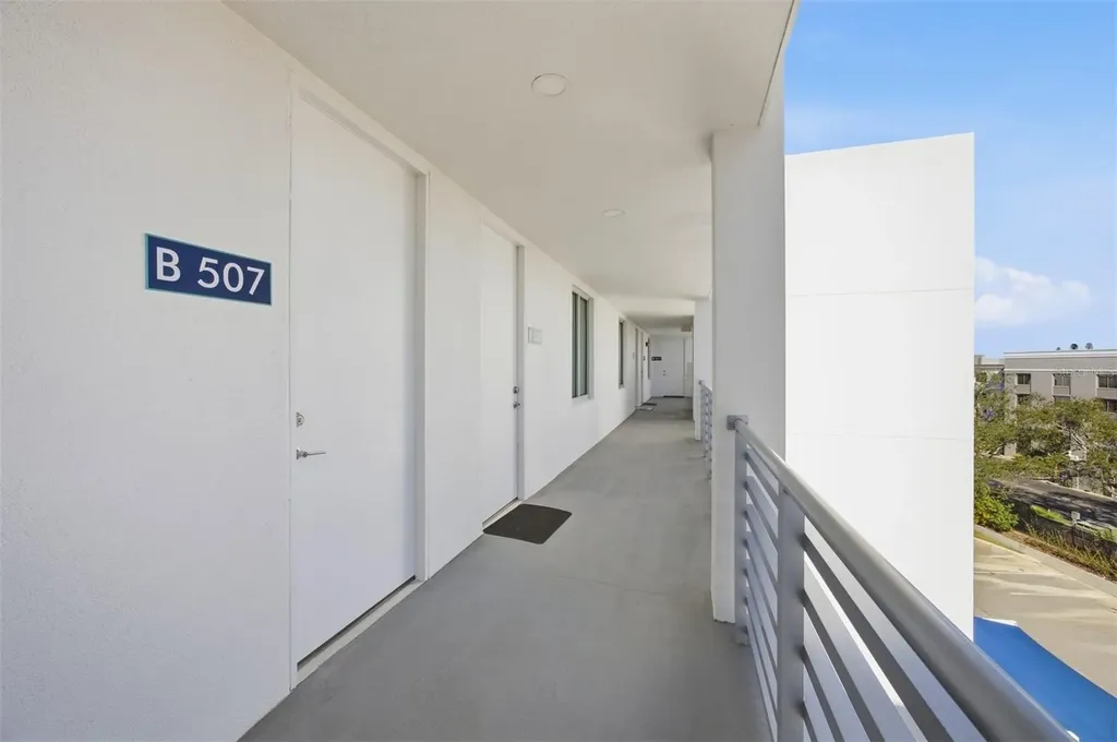 1703 N Tamiami Trail Sarasota FL 34234