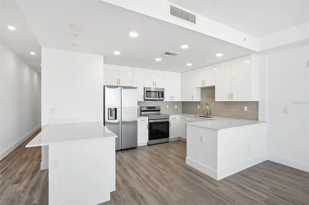 1703 N Tamiami Trail Sarasota FL 34234