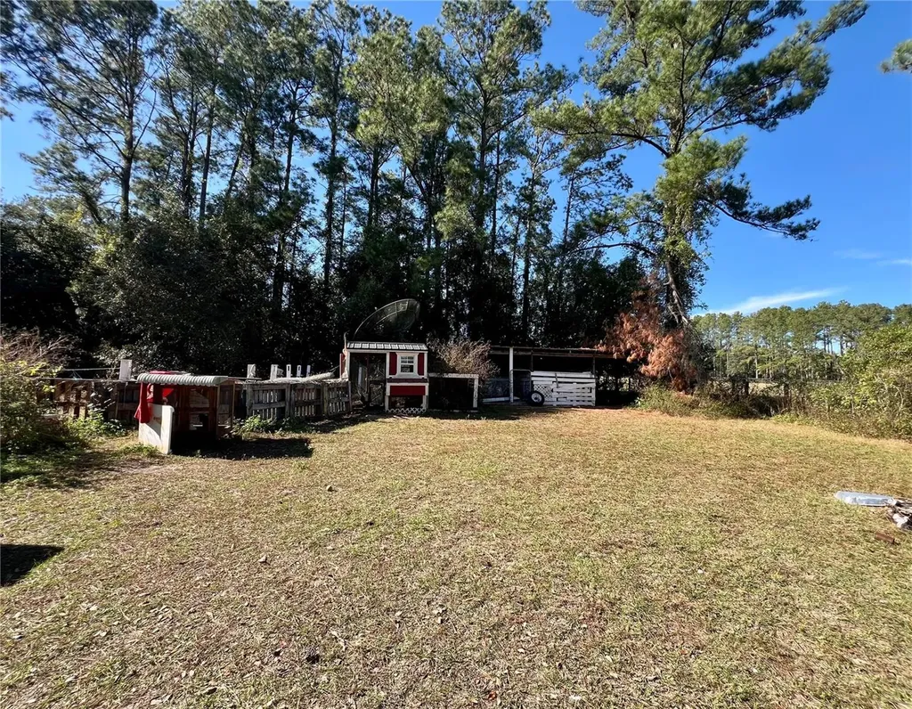 11820 NW Highway 225 Reddick FL 32686