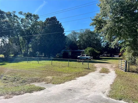 11820 NW Highway 225 Reddick FL 32686