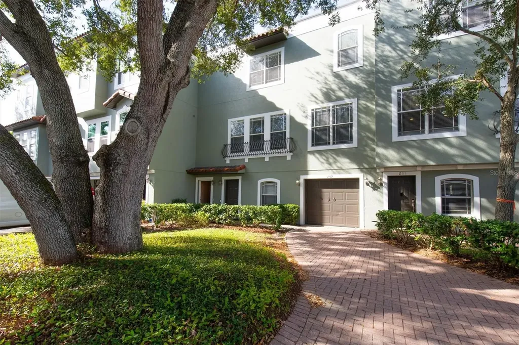 209 Rock Garden Place Tampa FL 33609