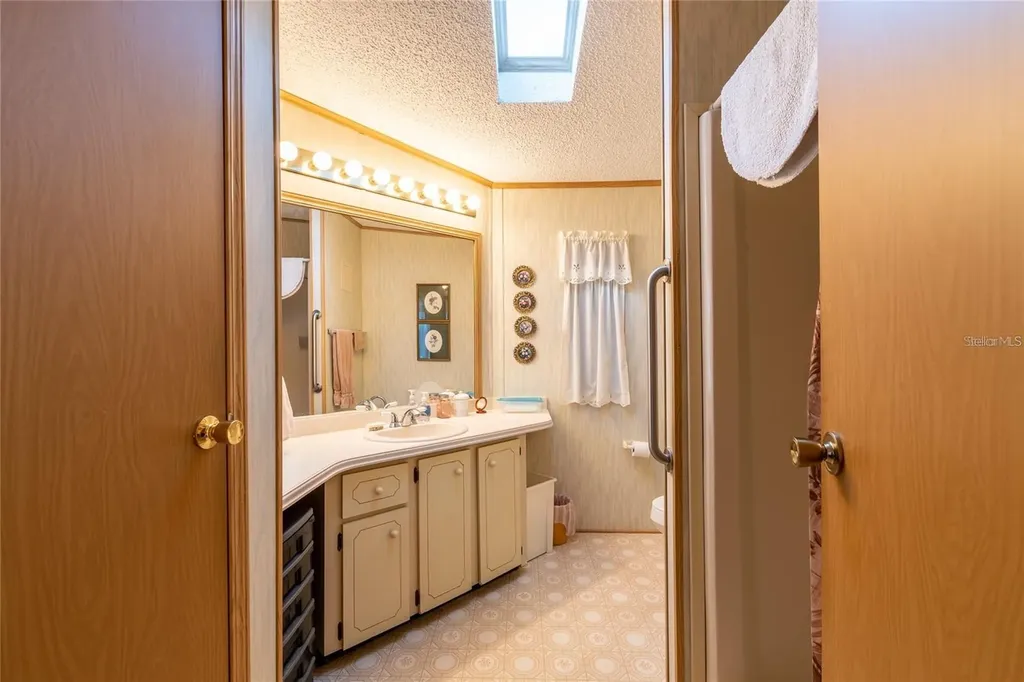 25527 Belle Helene Leesburg FL 34748