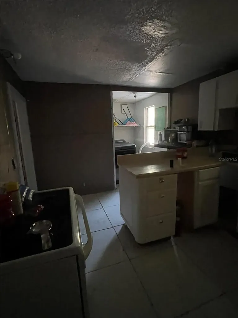 858 35th Avenue S St Petersburg FL 33705