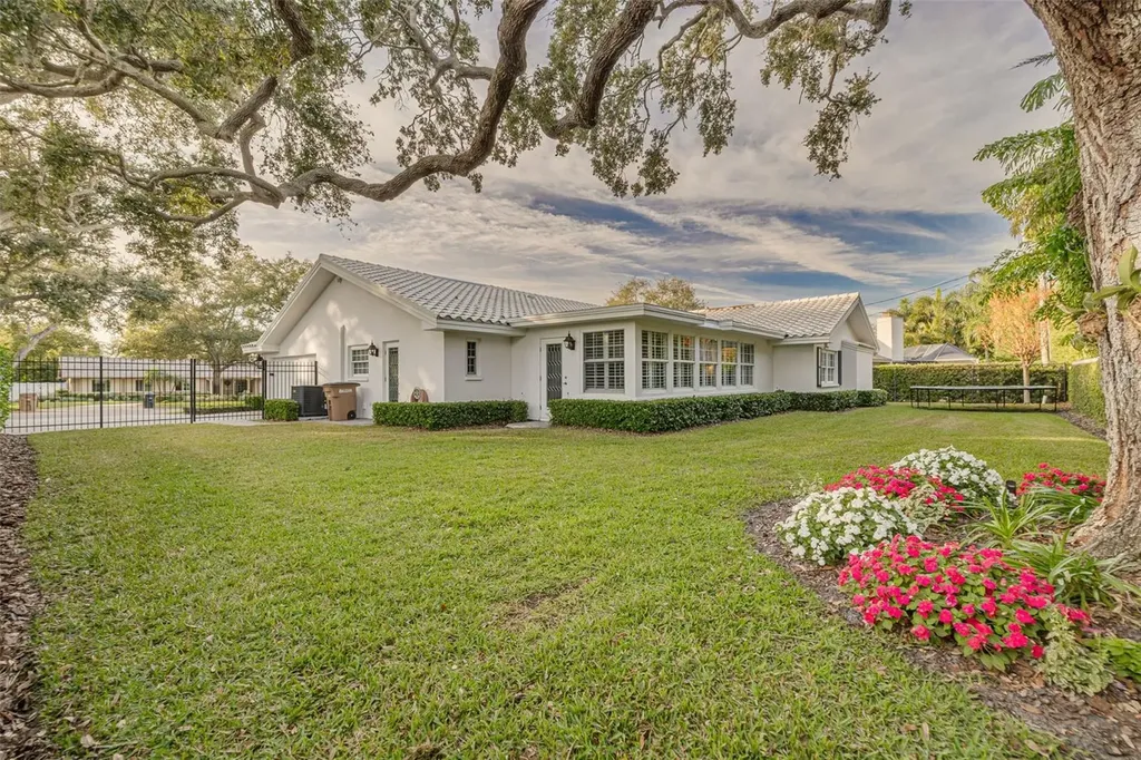 3 Eastwood Lane Belleair FL 33756