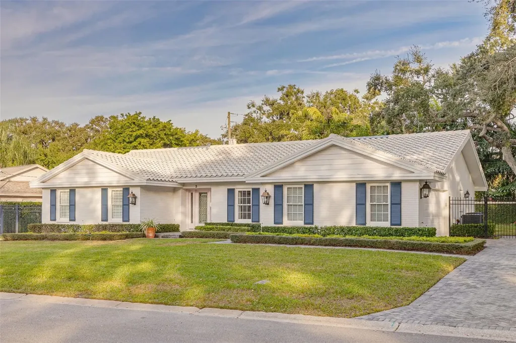 3 Eastwood Lane Belleair FL 33756