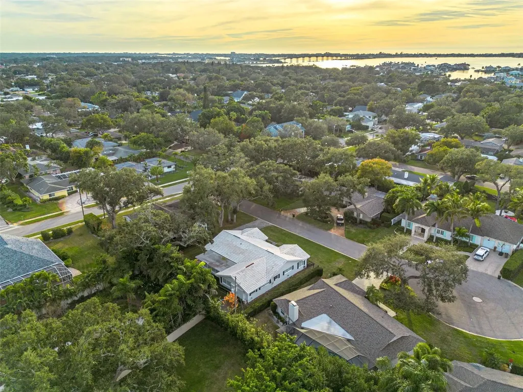 3 Eastwood Lane Belleair FL 33756