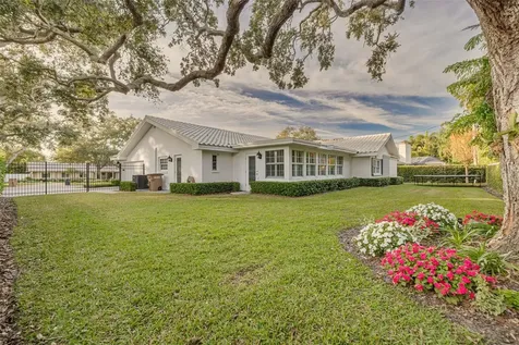 3 Eastwood Lane Belleair FL 33756