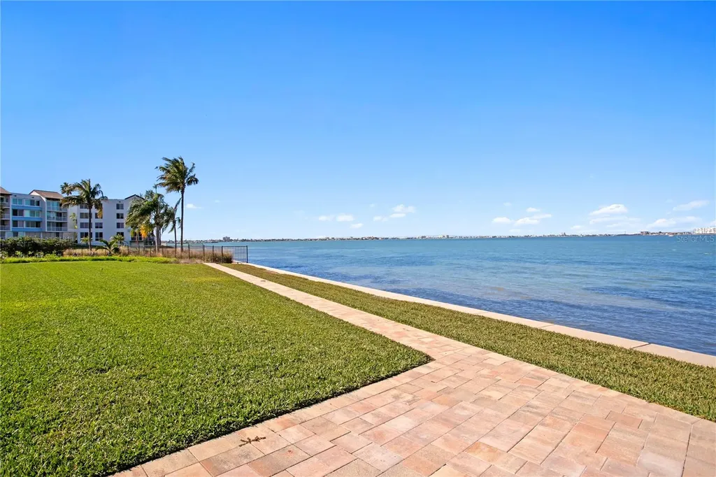 4971 Bacopa Lane S St Petersburg FL 33715