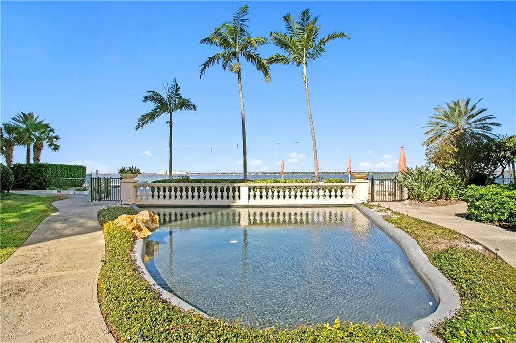 4971 Bacopa Lane S St Petersburg FL 33715