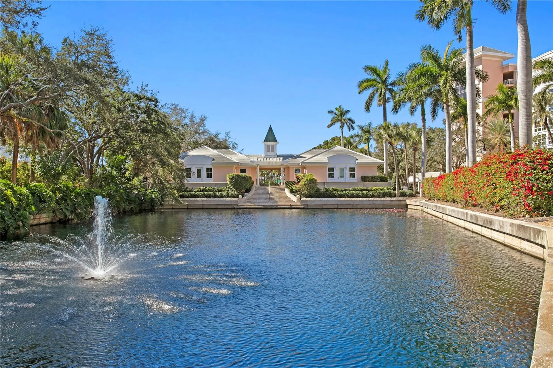 4971 Bacopa Lane S St Petersburg FL 33715