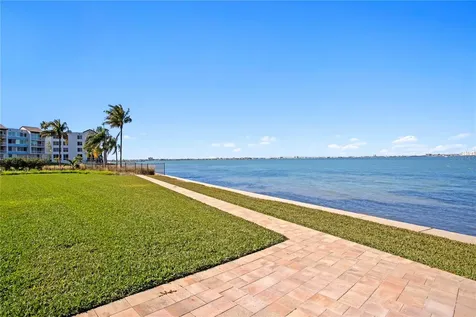 4971 Bacopa Lane S St Petersburg FL 33715