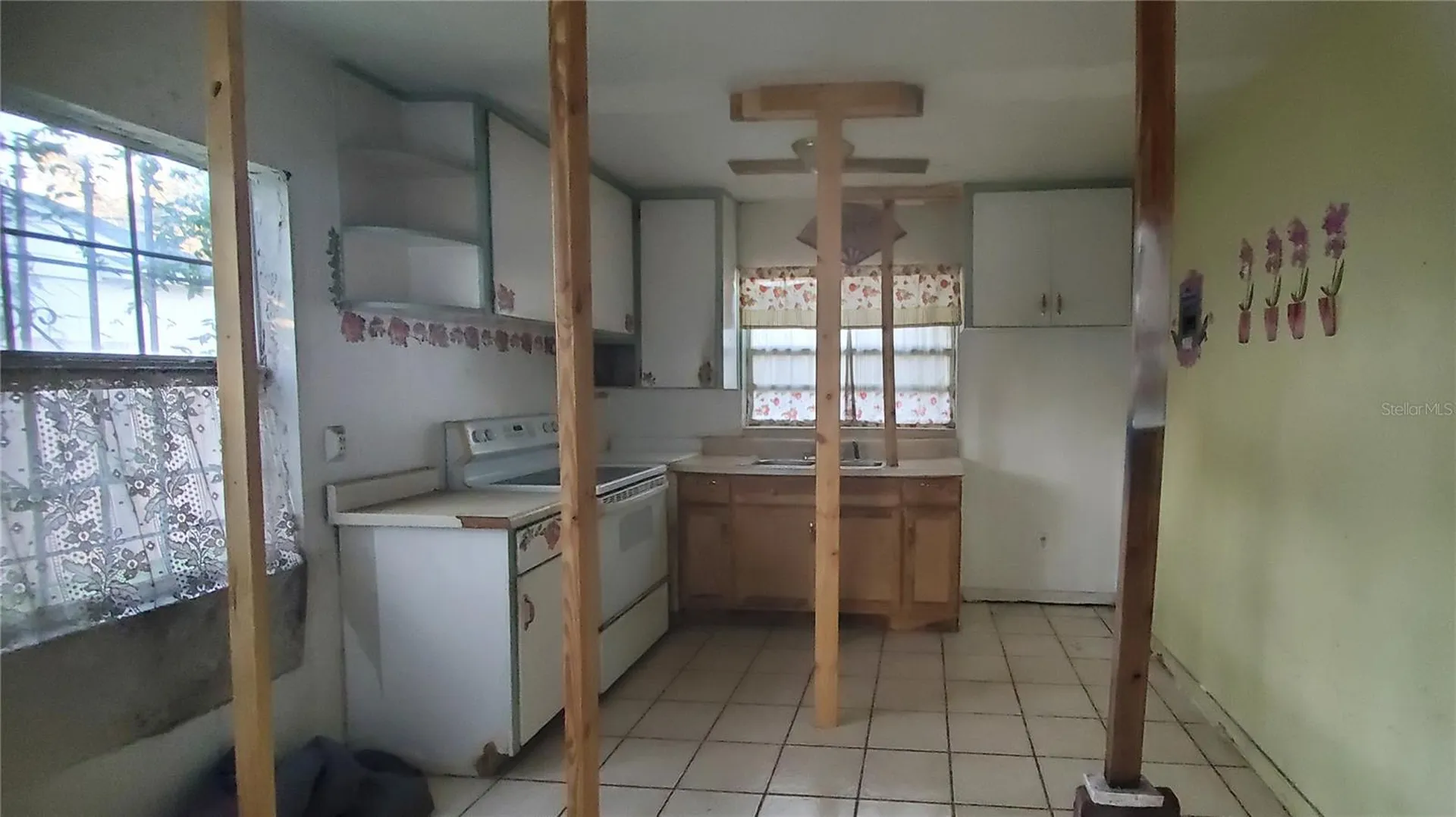 2208 Valencia Road Orlando FL 32803