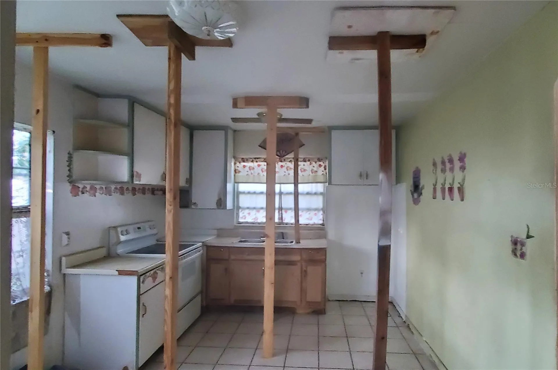 2208 Valencia Road Orlando FL 32803