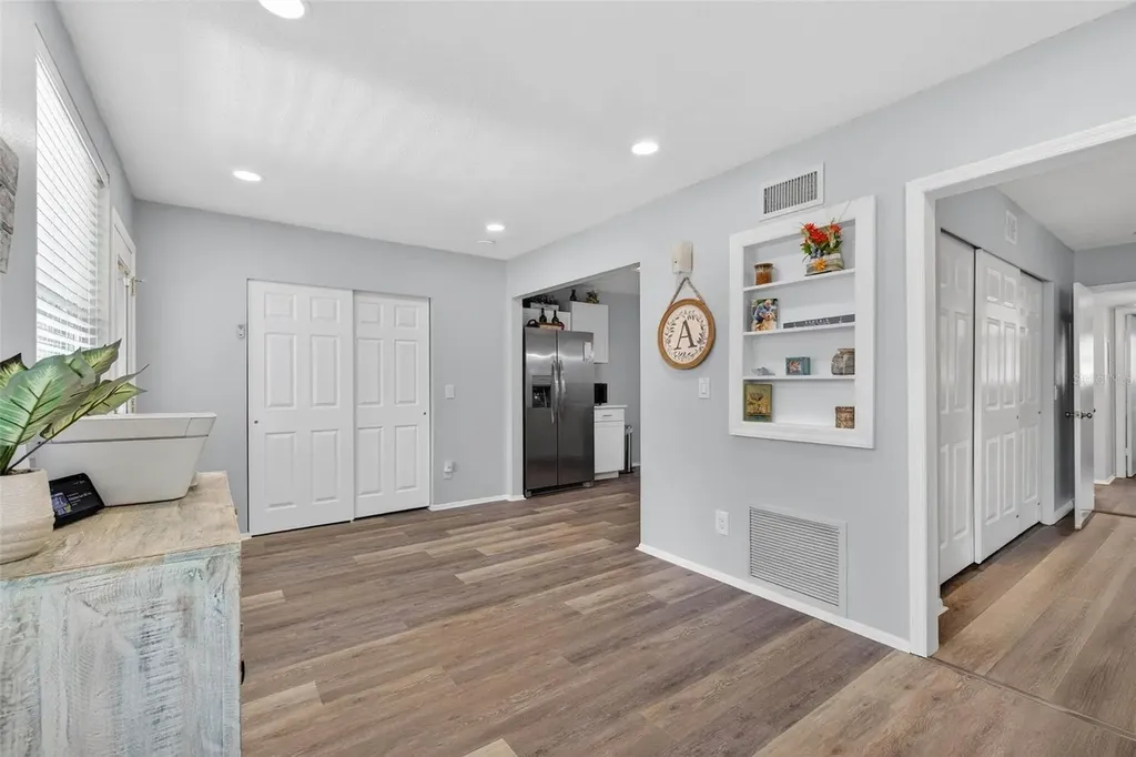 2455 Finlandia Lane Clearwater FL 33763