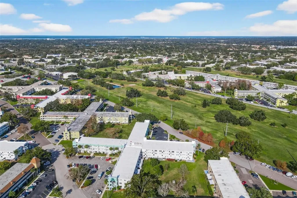 2455 Finlandia Lane Clearwater FL 33763