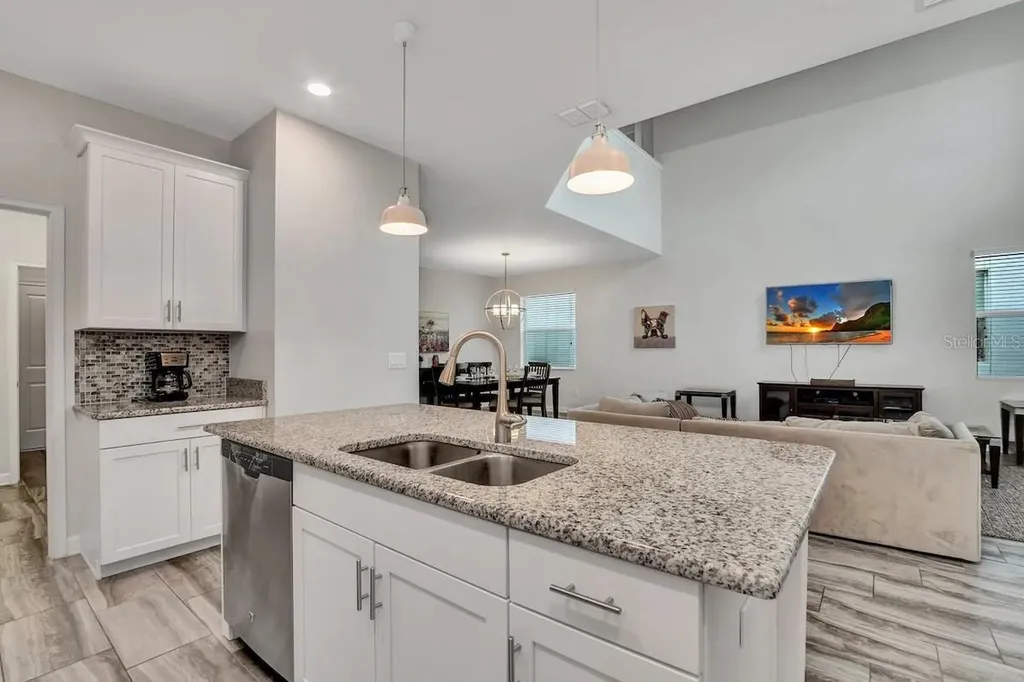 4769 Kings Castle Circle Kissimmee FL 34746