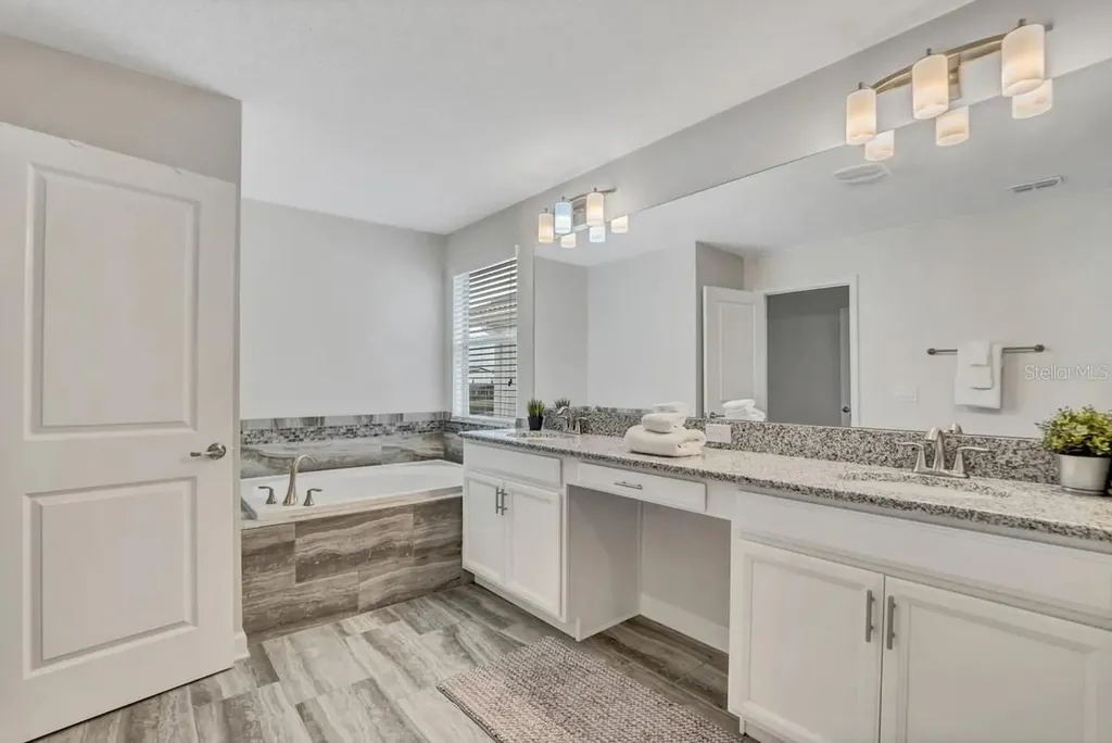 4769 Kings Castle Circle Kissimmee FL 34746