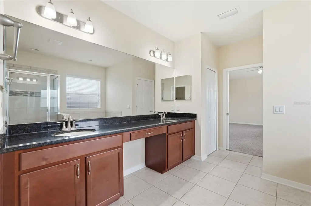 20203 Autumn Fern Avenue Tampa FL 33647