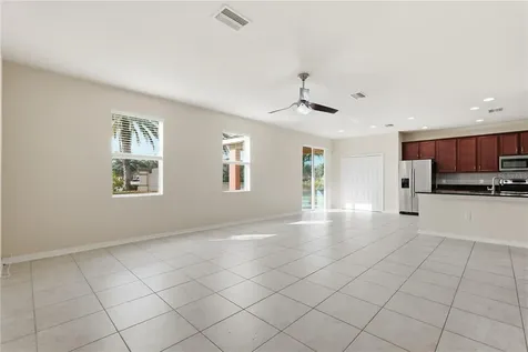 20203 Autumn Fern Avenue Tampa FL 33647
