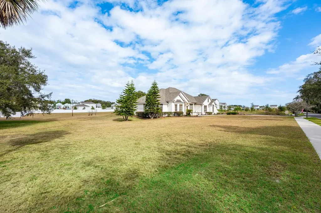 5092 NE 81st Boulevard Wildwood FL 34785
