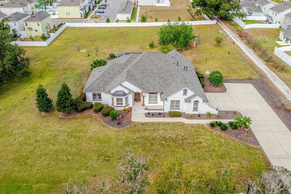 5092 NE 81st Boulevard Wildwood FL 34785