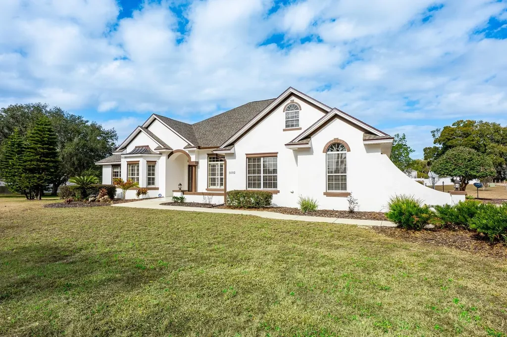5092 NE 81st Boulevard Wildwood FL 34785