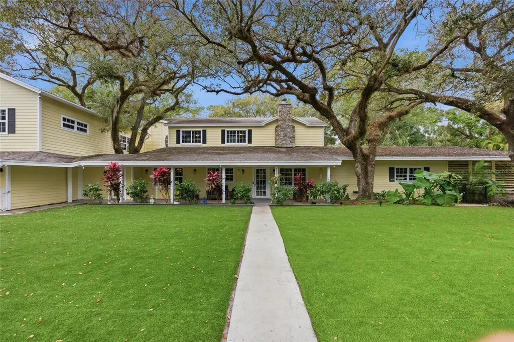 2221 SW 28th Way Fort Lauderdale FL 33312