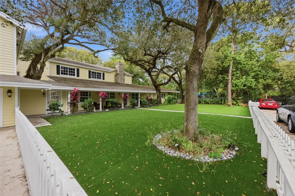 2221 SW 28th Way Fort Lauderdale FL 33312