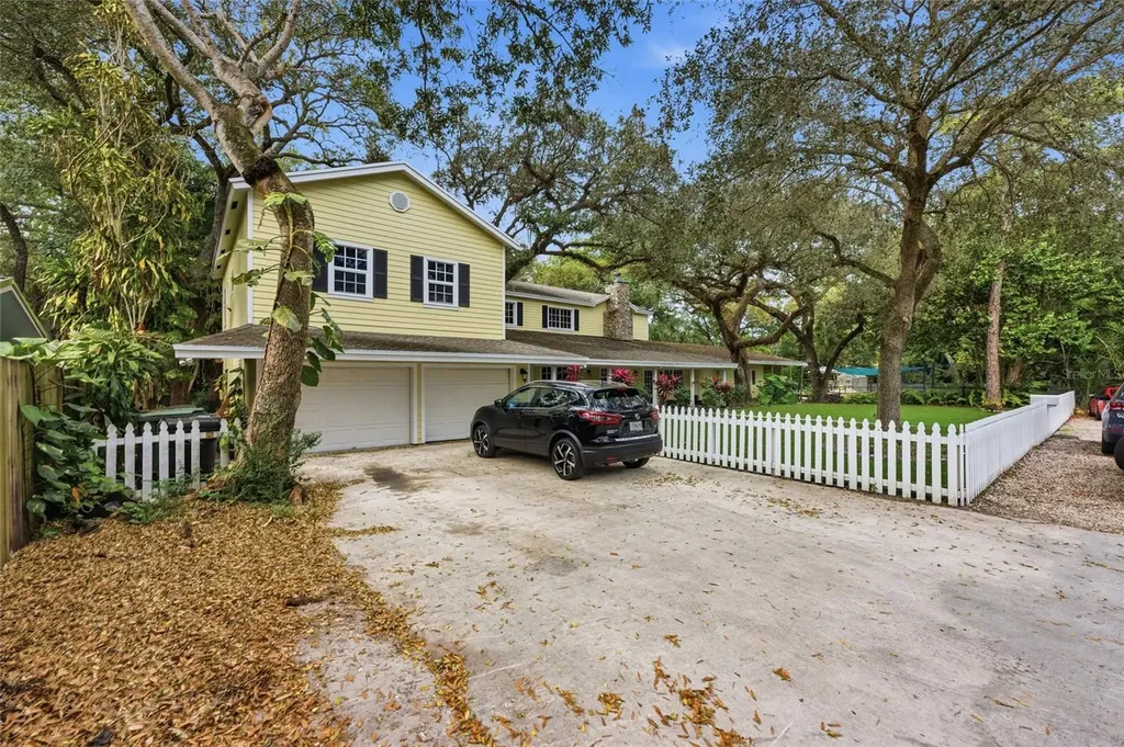 2221 SW 28th Way Fort Lauderdale FL 33312