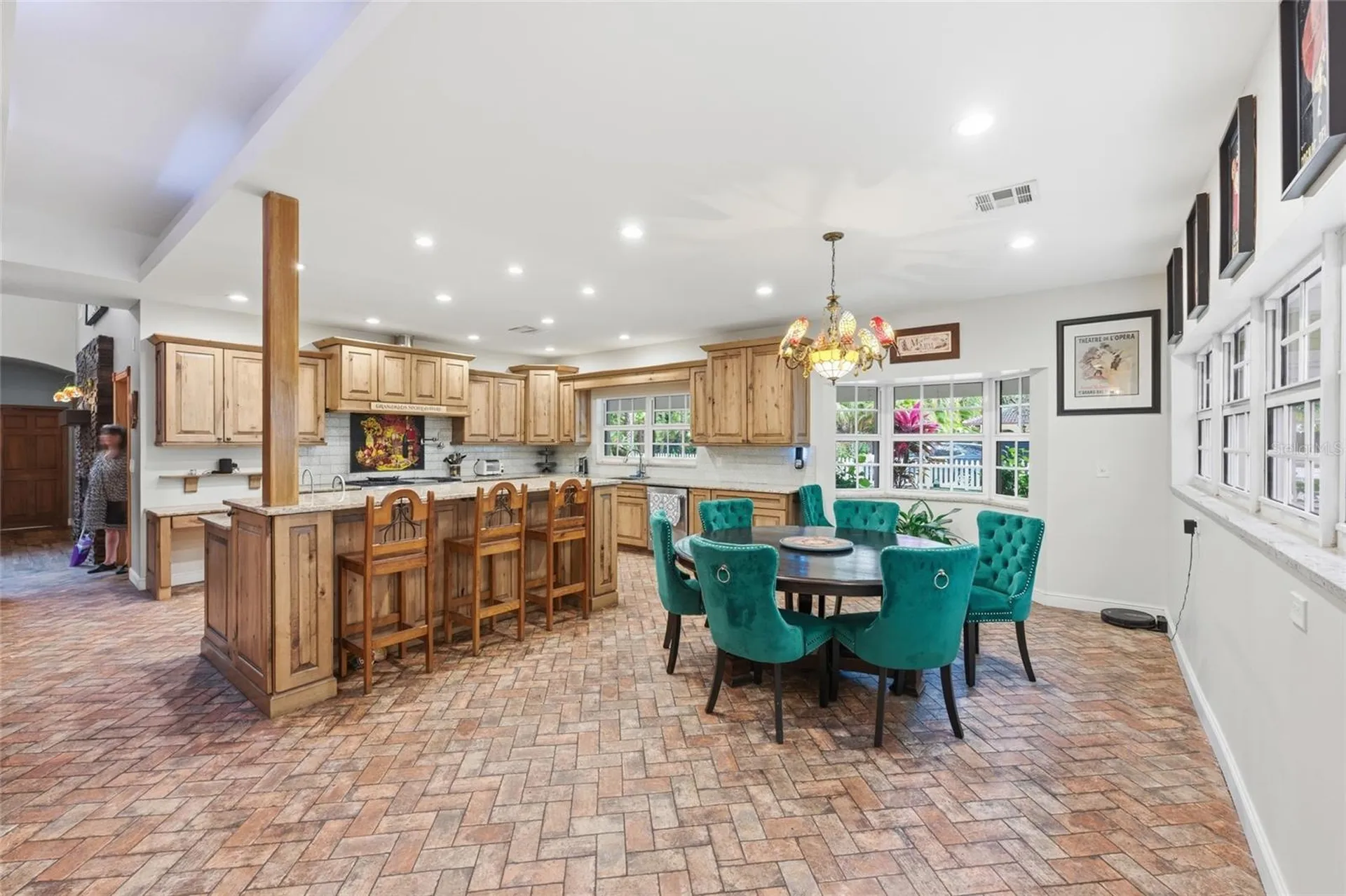 2221 SW 28th Way Fort Lauderdale FL 33312