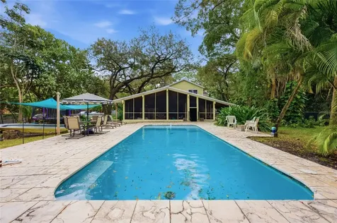 2221 SW 28th Way Fort Lauderdale FL 33312