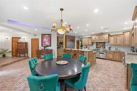 2221 SW 28th Way Fort Lauderdale FL 33312