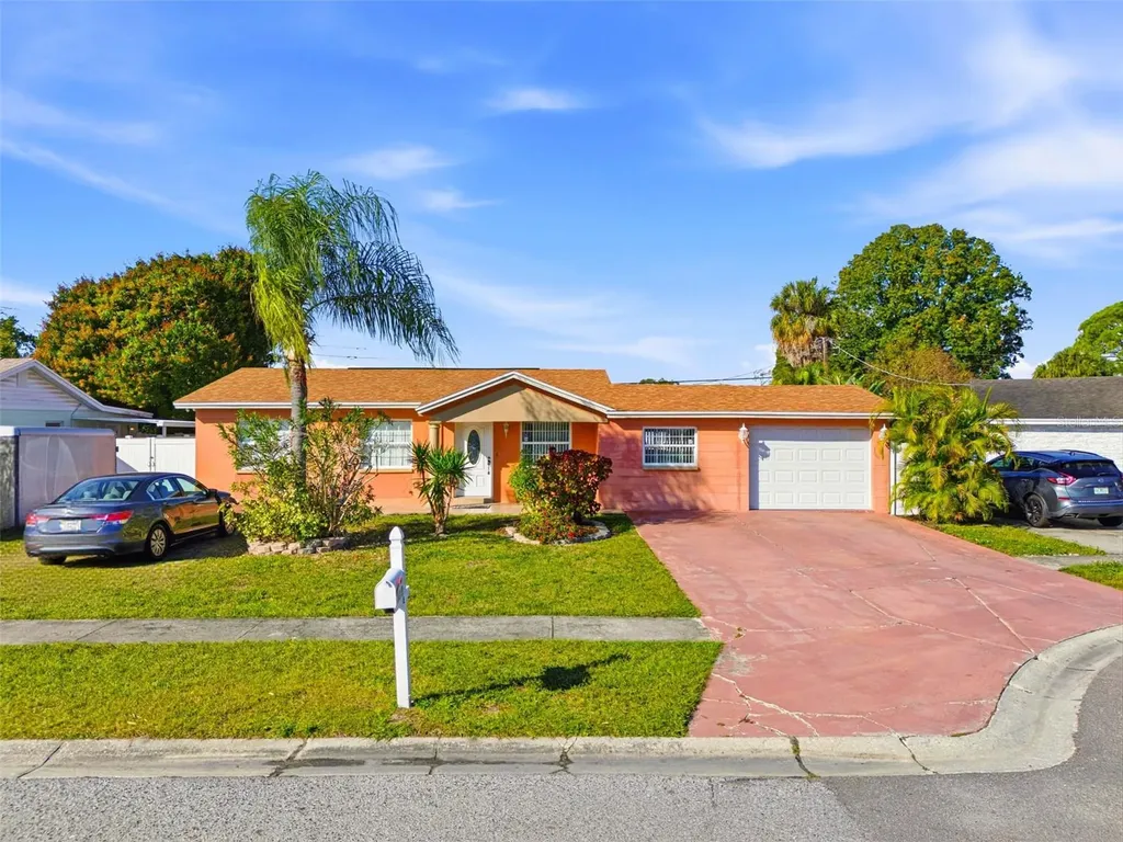 4914 Holiday Drive Tampa FL 33615