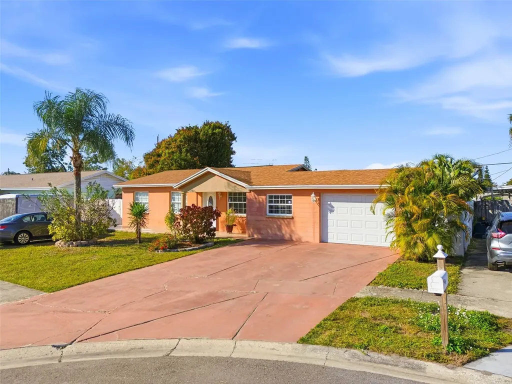 4914 Holiday Drive Tampa FL 33615