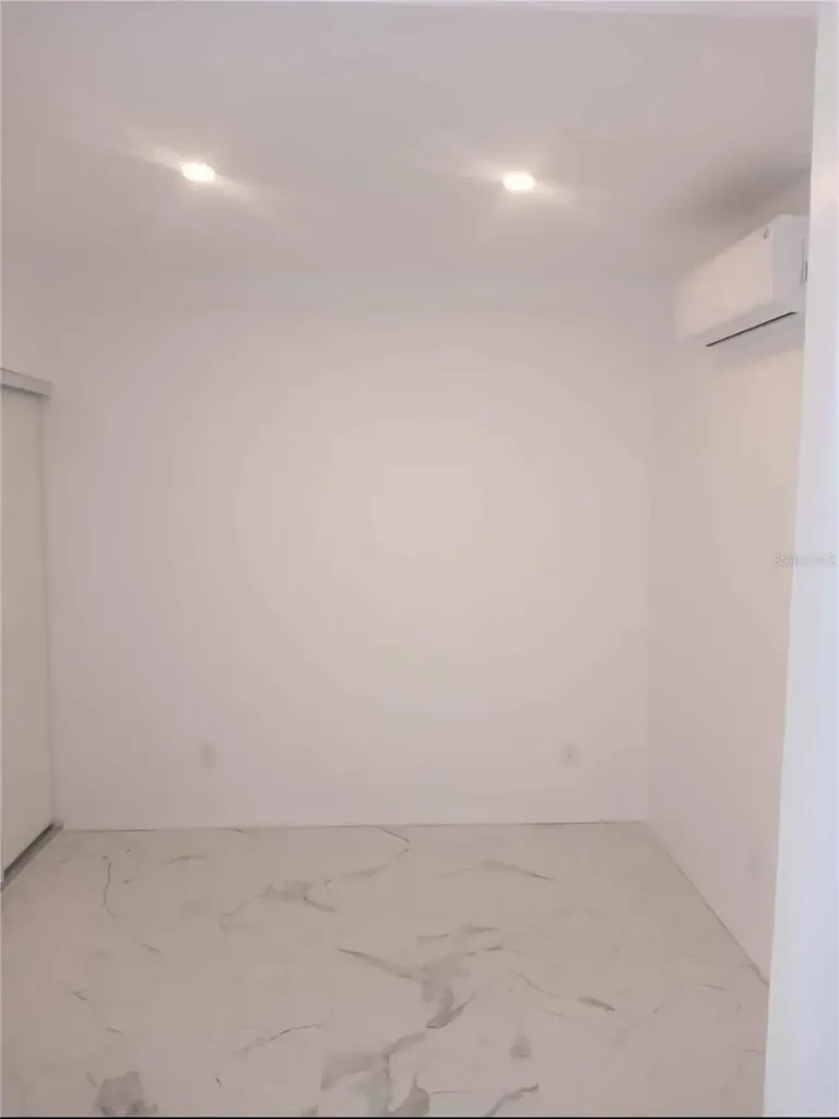4914 Holiday Drive Tampa FL 33615