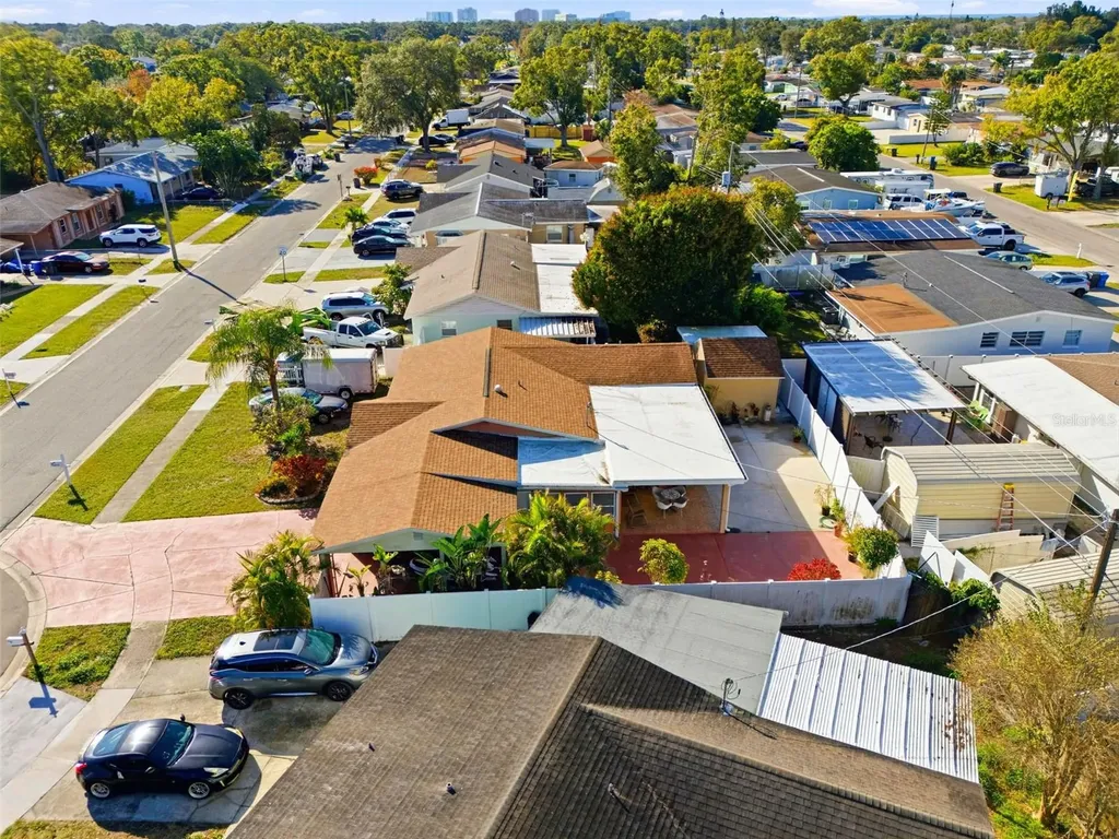 4914 Holiday Drive Tampa FL 33615