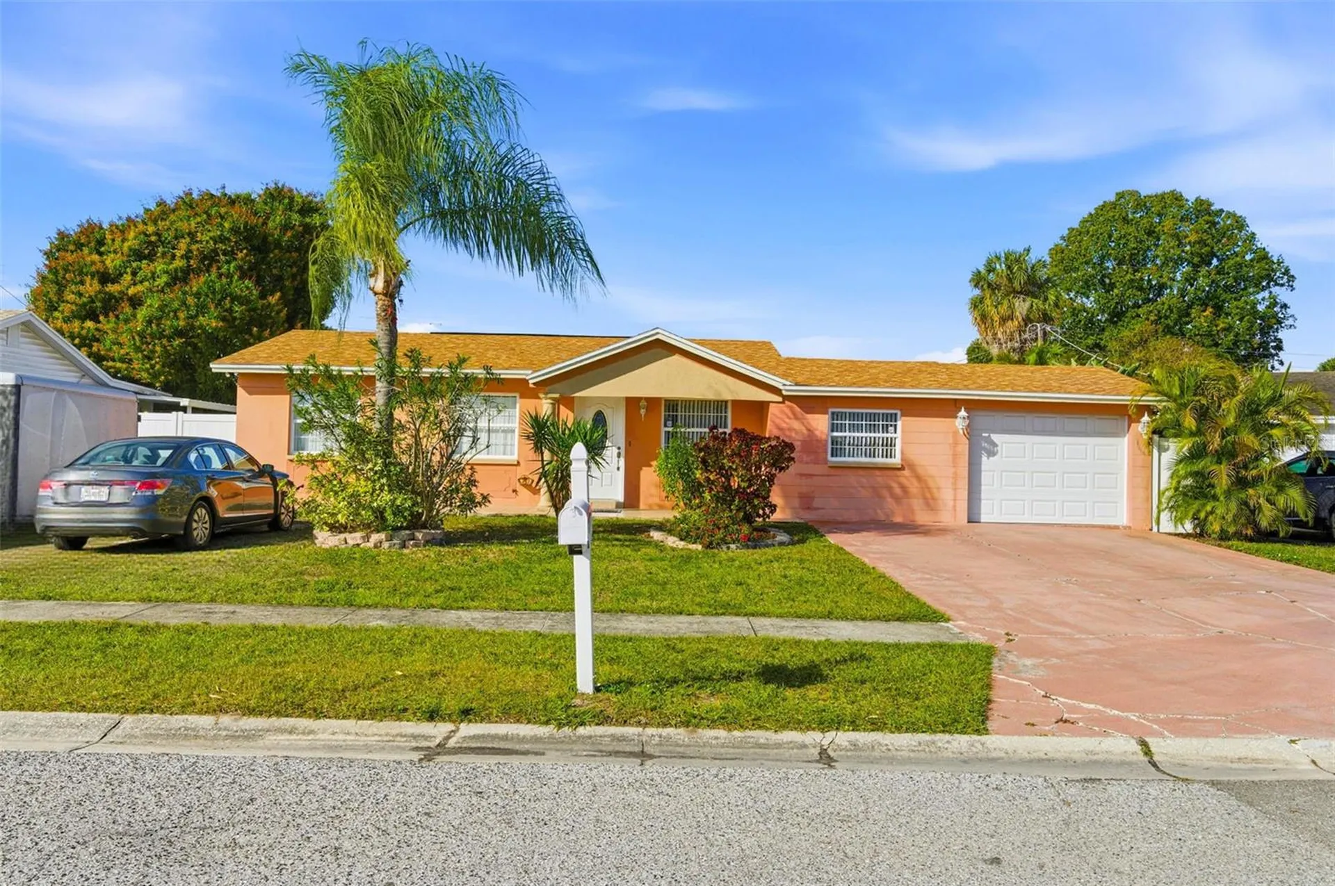 4914 Holiday Drive Tampa FL 33615