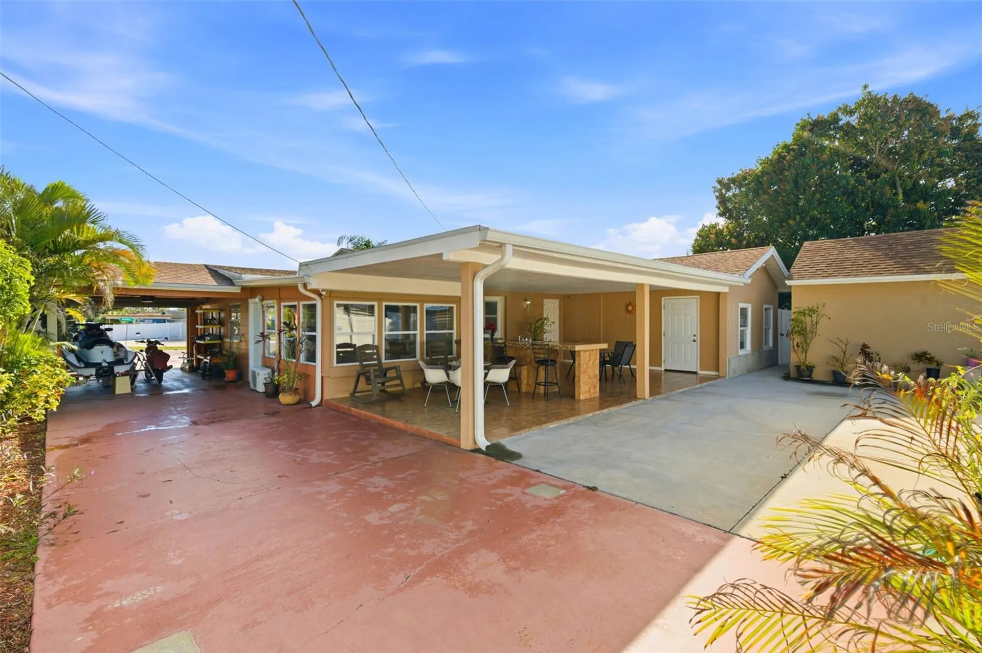 4914 Holiday Drive Tampa FL 33615
