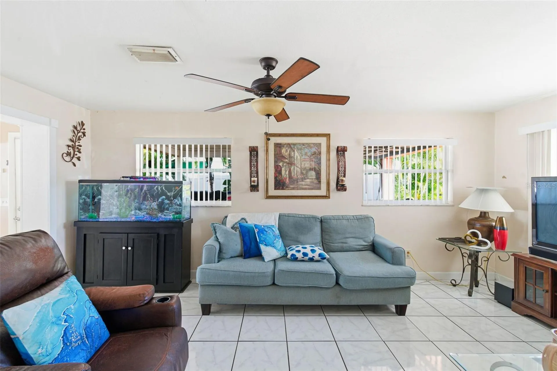4914 Holiday Drive Tampa FL 33615