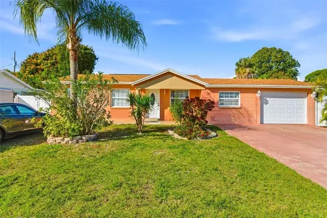 4914 Holiday Drive Tampa FL 33615