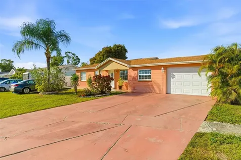 4914 Holiday Drive Tampa FL 33615
