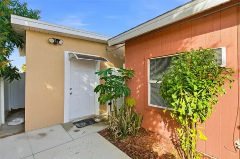 4914 Holiday Drive Tampa FL 33615