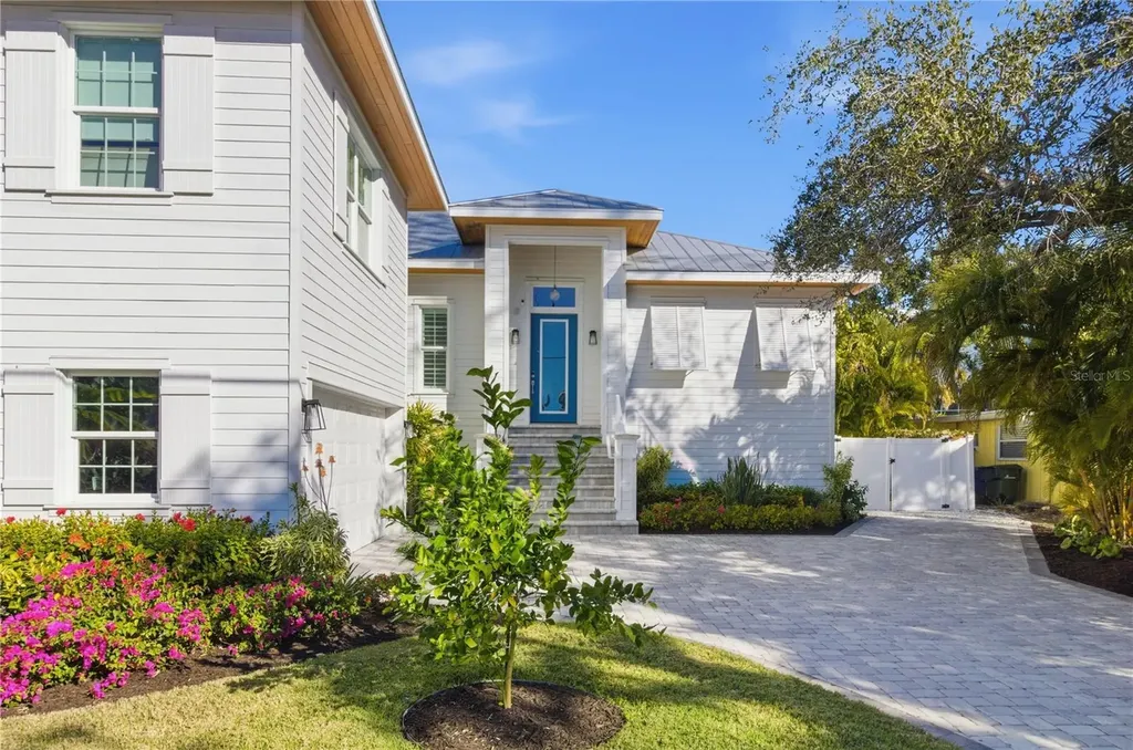 3919 Roberts Point Road Sarasota FL 34242
