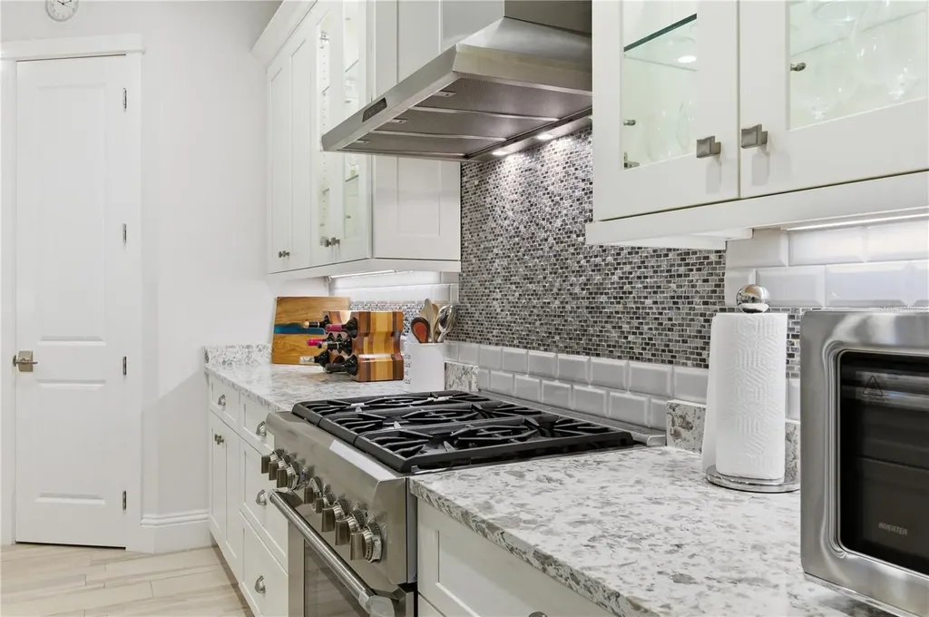 3919 Roberts Point Road Sarasota FL 34242