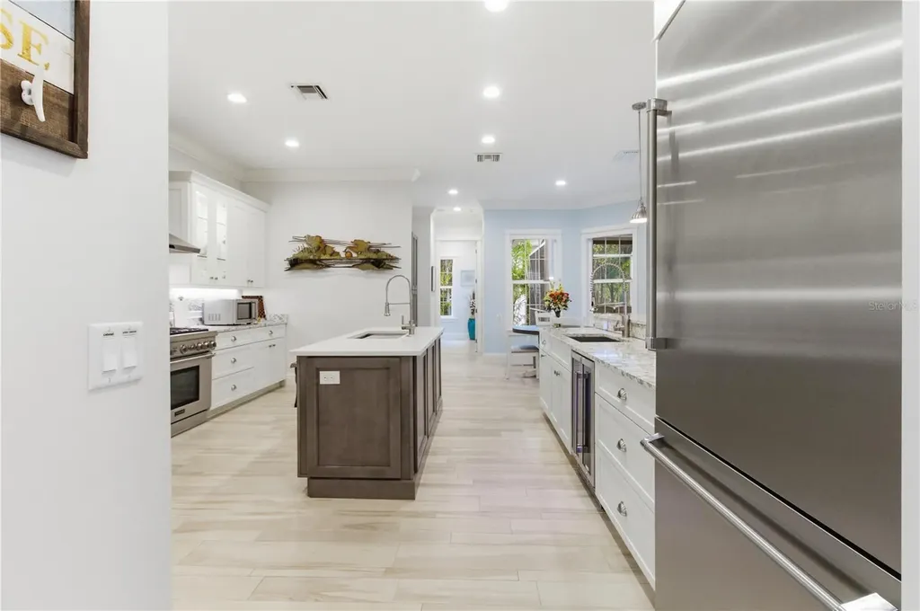 3919 Roberts Point Road Sarasota FL 34242